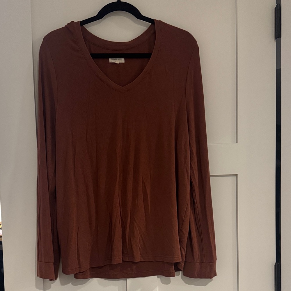 Women's V-Neck Long Sleeve Tee